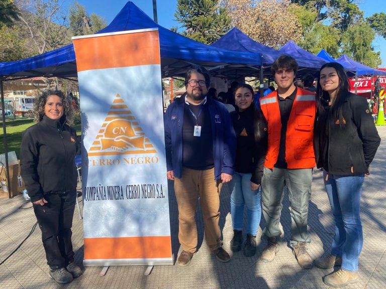 Minera Cerro Negro participó en la 5* Feria de Seguridad y Medio Ambiente en Cabildo